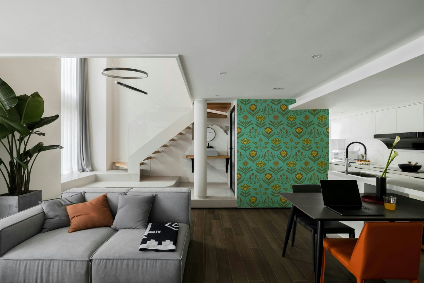 Harmonious colors with charming contrast.

