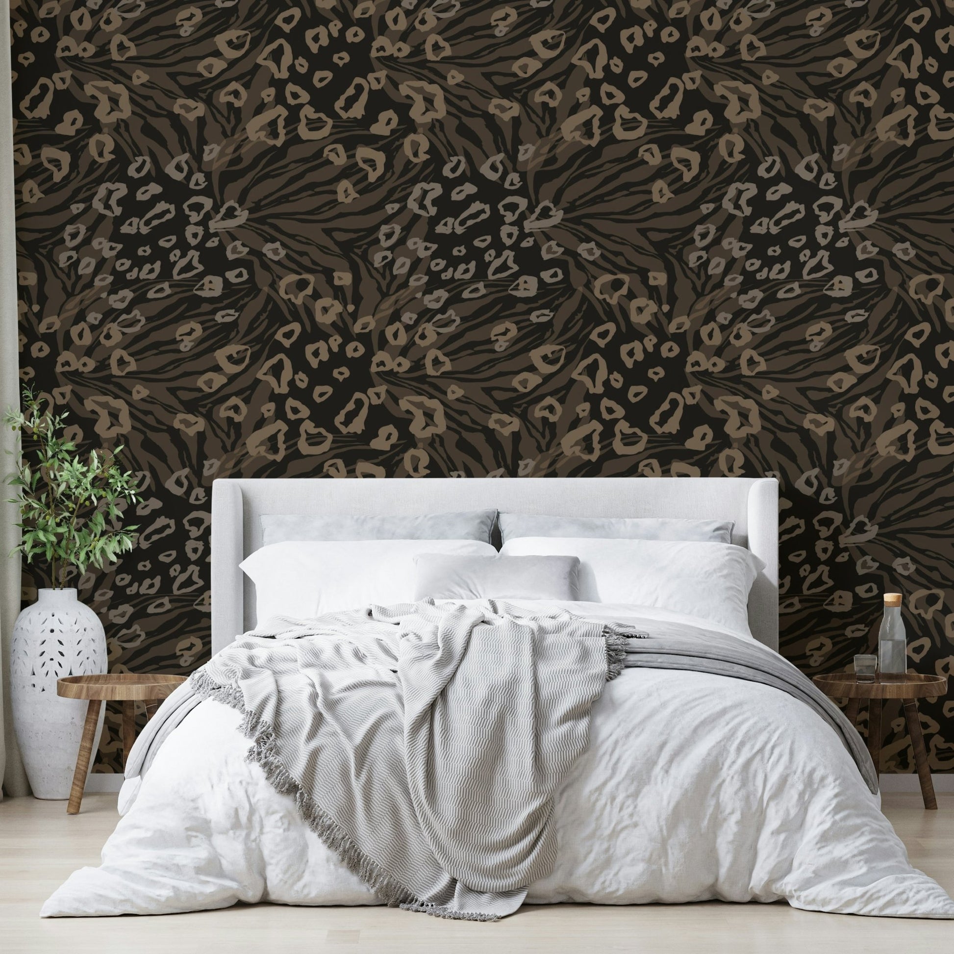 Textured Wildlife Wallpaper⁠