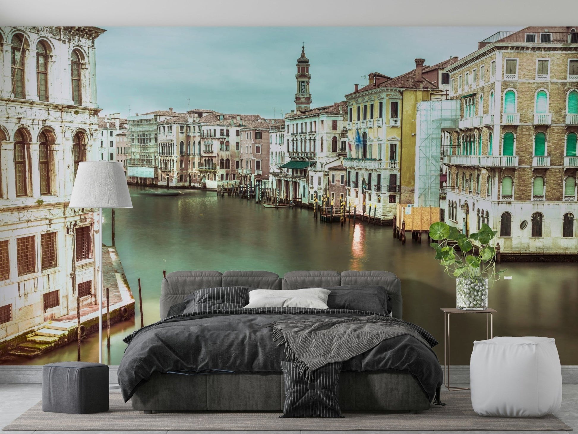 Grand Canal wallpaper mural adds timeless elegance

