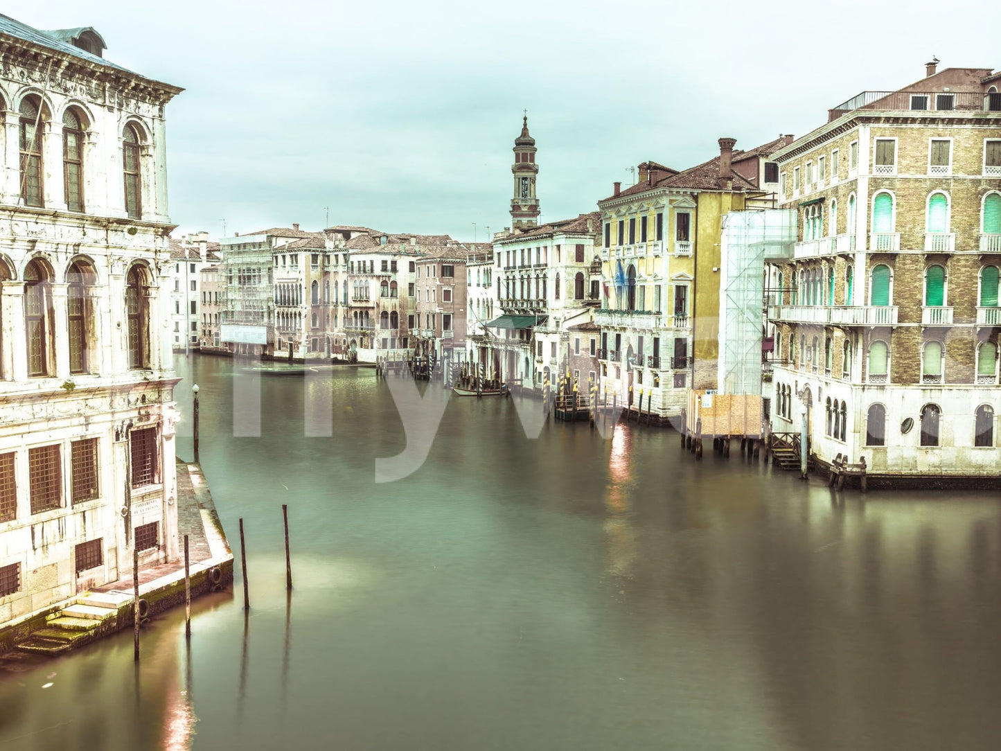 Decorative Grand Canal mural to elevate room aesthetics

