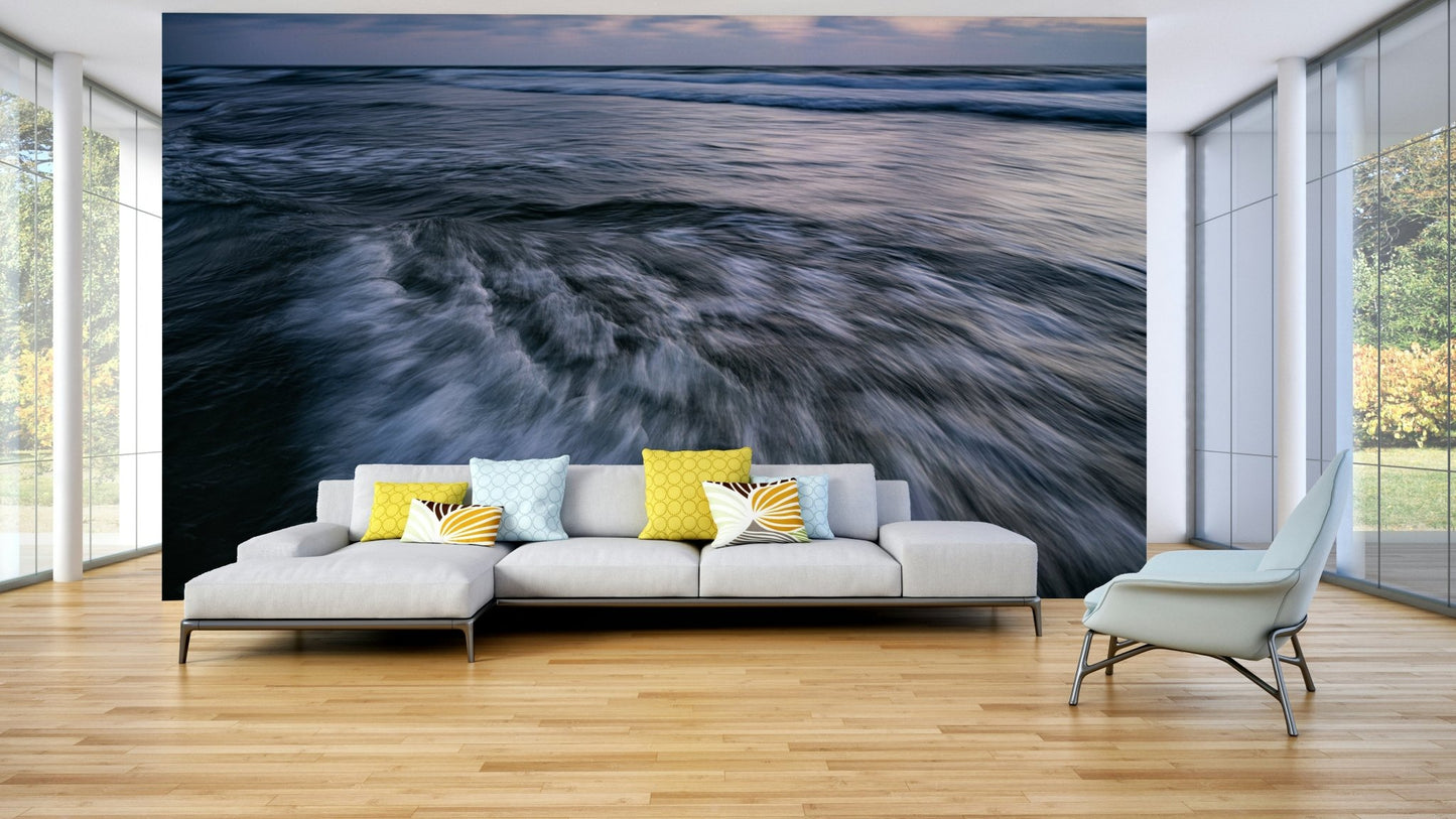 A detail shot of the flowing lines in the wallpaper.