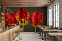 Non-woven wallpaper with Rococo tulip print


