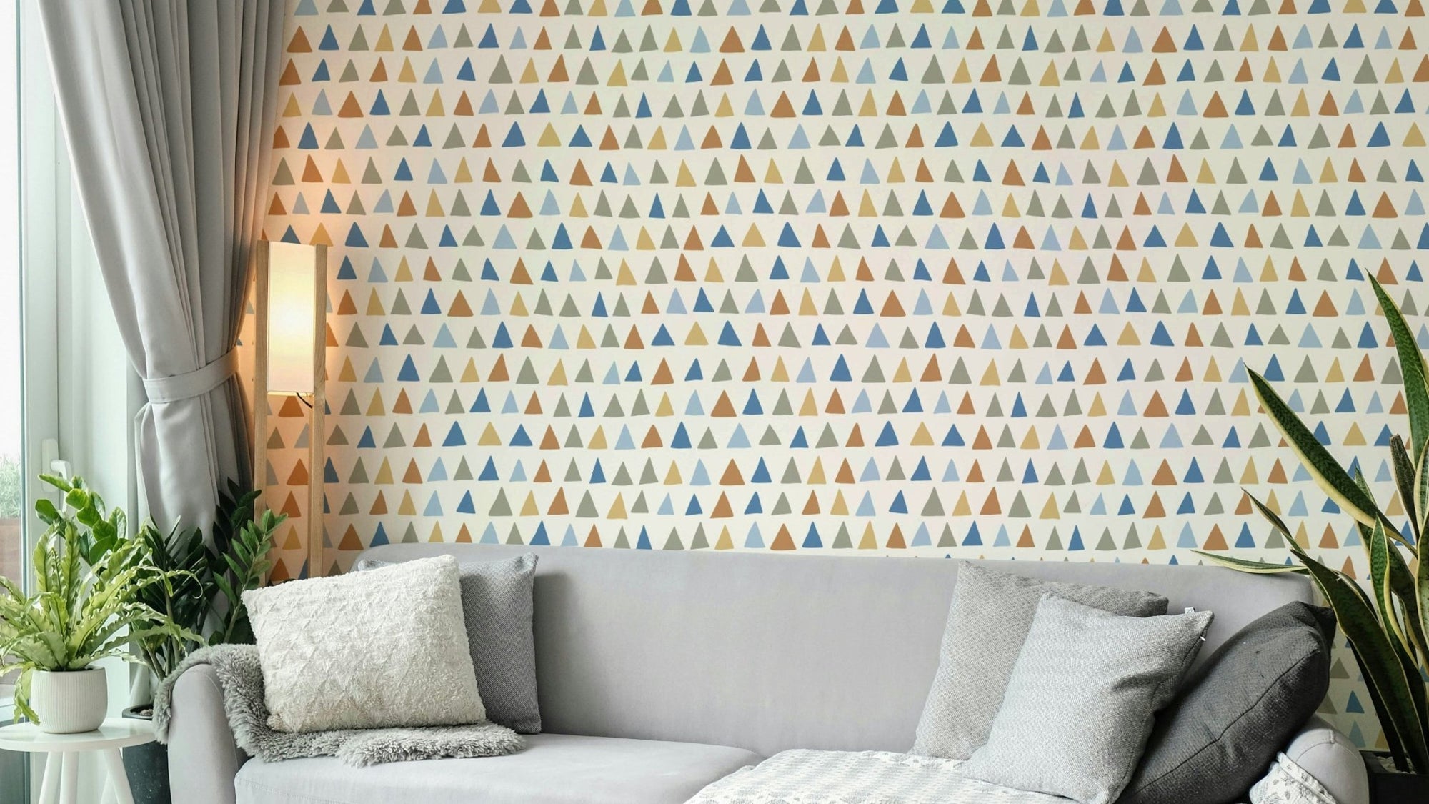 Artistic multicolor triangle wall wallpaper, GD1990