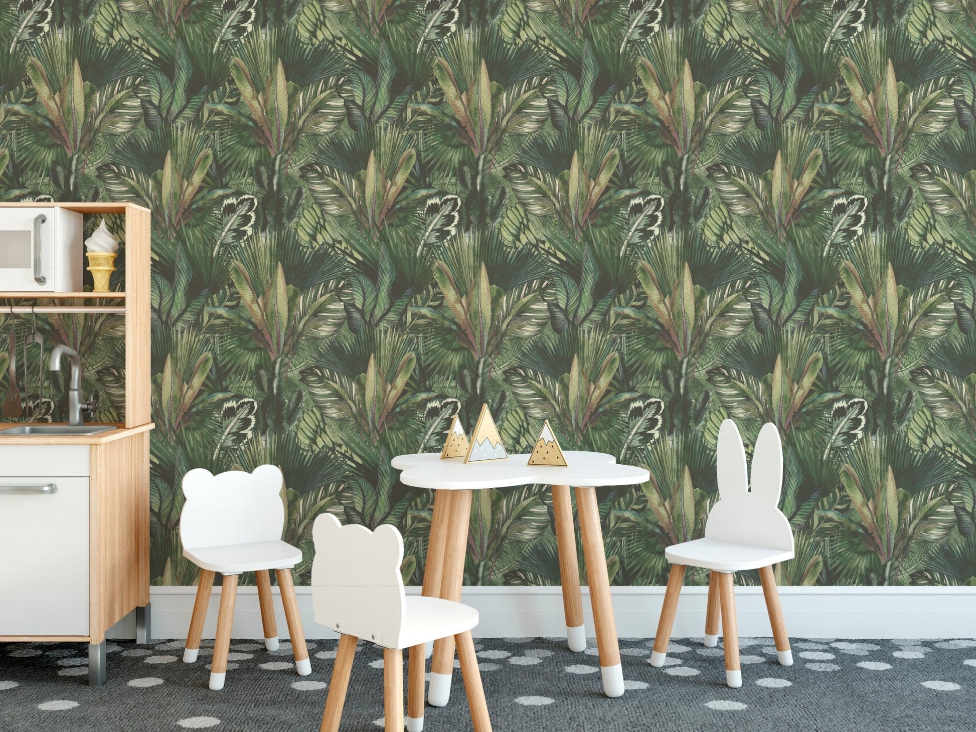 Watercolor-inspired tropical leaf design B232