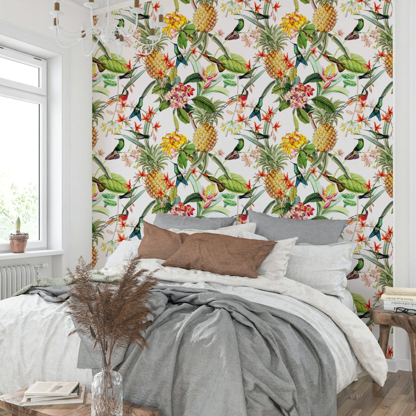 Tropical bird wallpaper with hummingbirds in vibrant colors.

