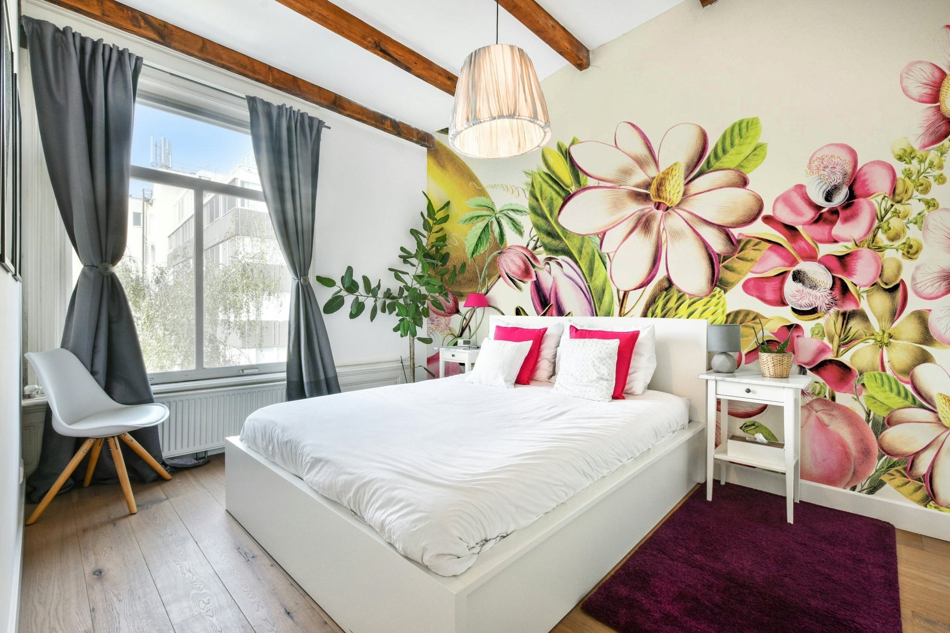 Delicate garden mural for a vintage aesthetic room