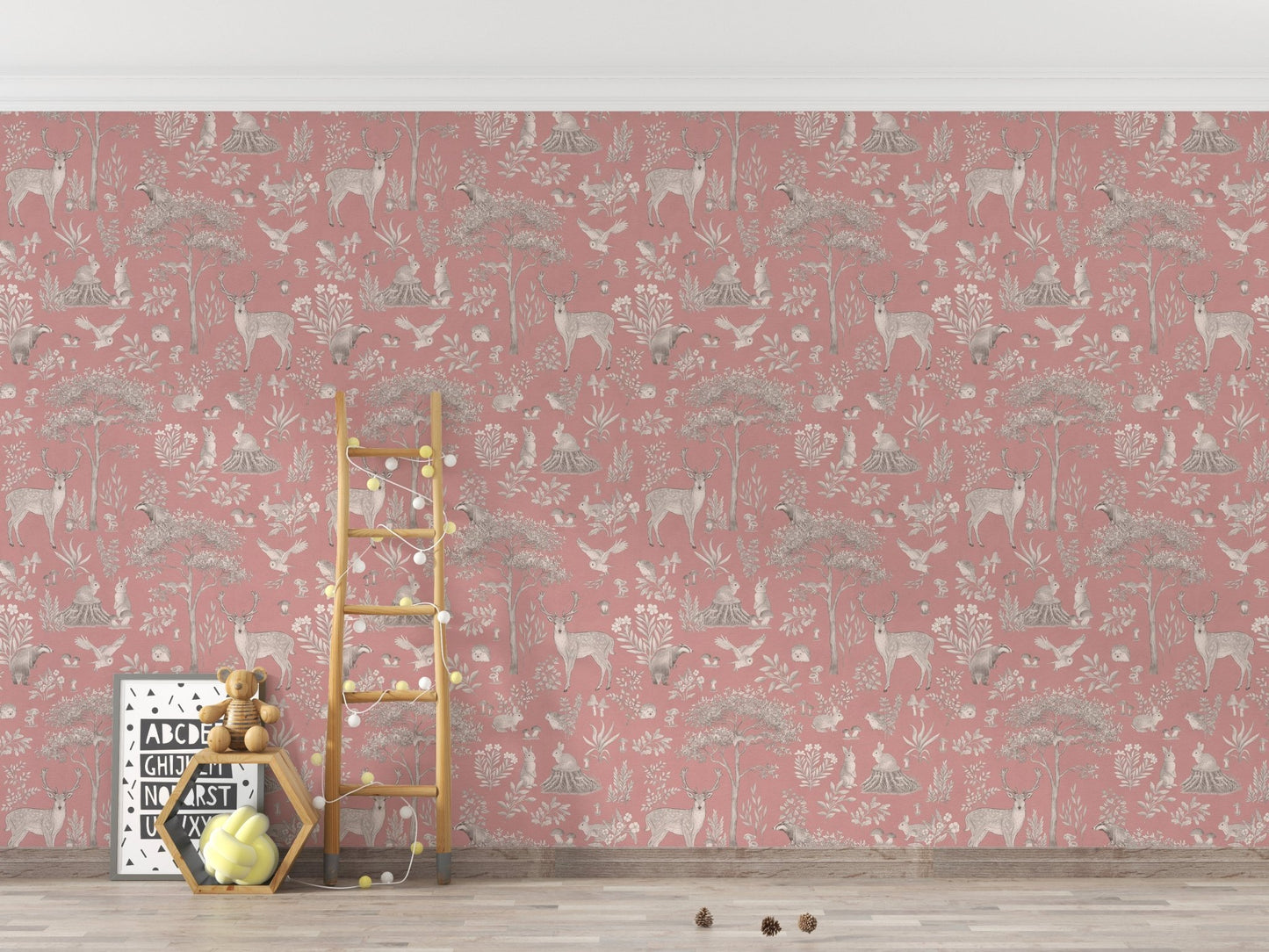 Classic wildlife wallpaper with foliage
