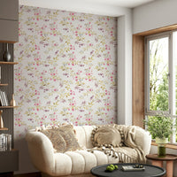 Timeless vintage rose wallpaper with delicate flowers.

