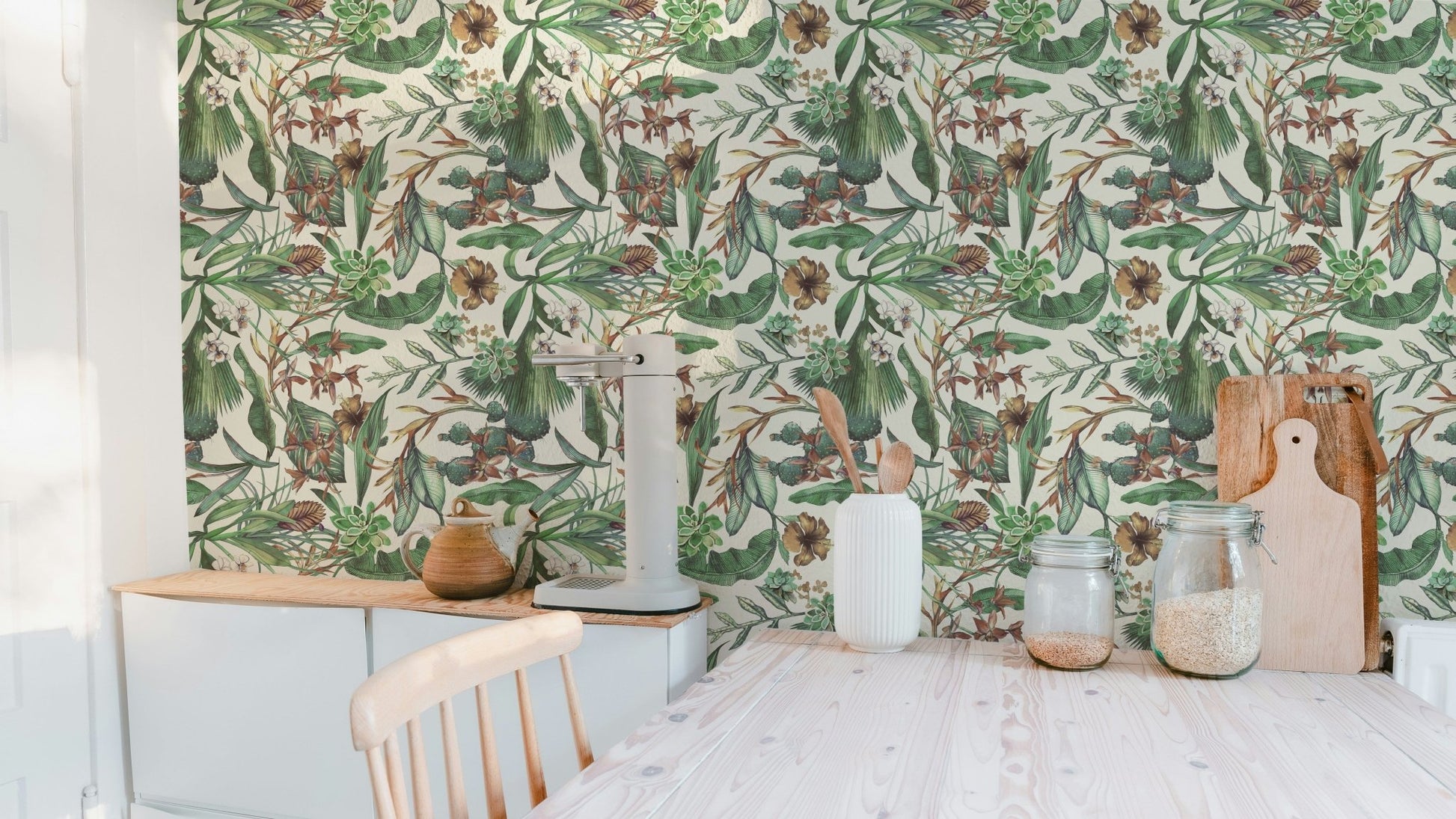 Elegant vintage tropical wall pattern