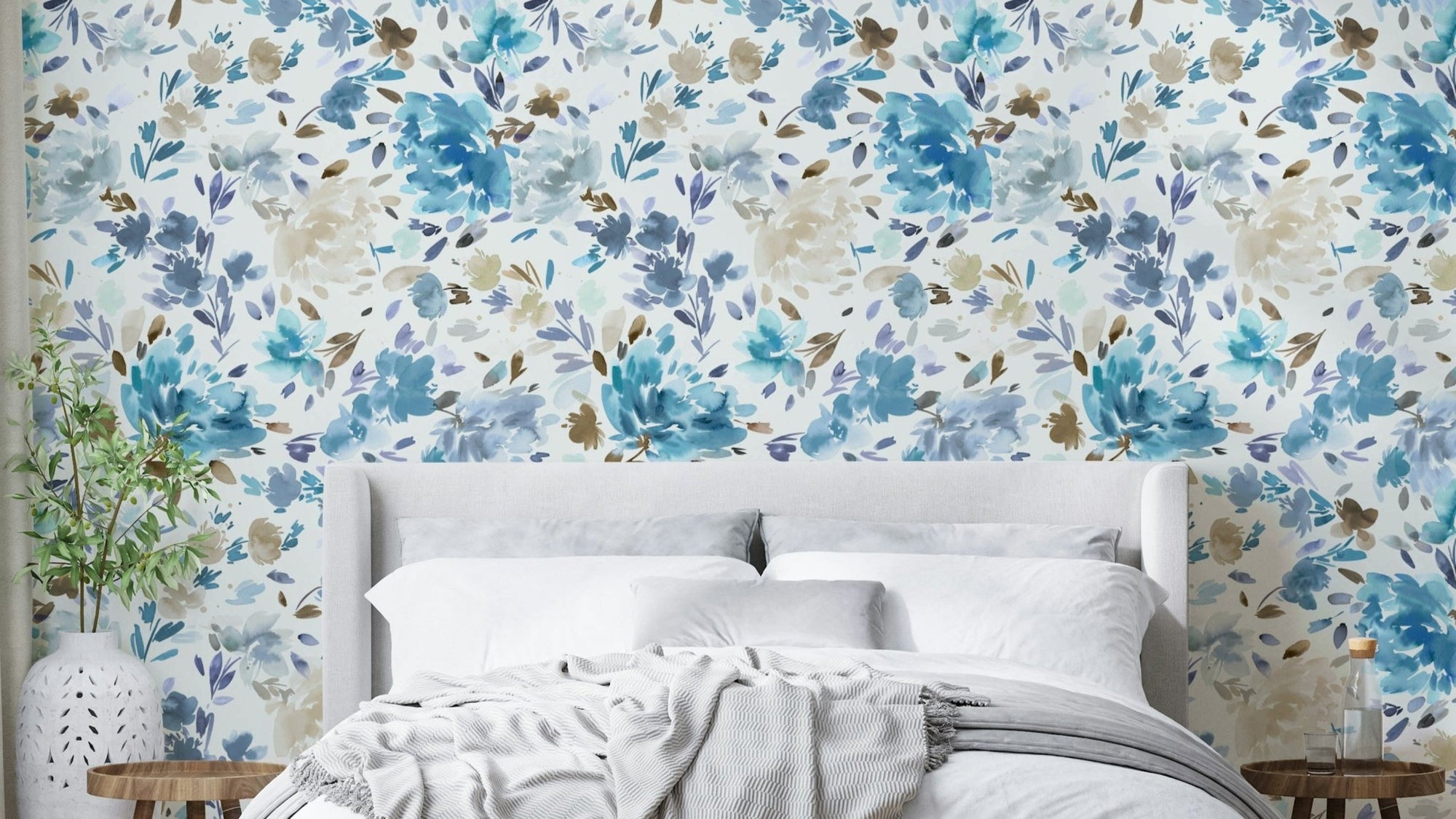 Watercolor roses in various blue shades, GD1556