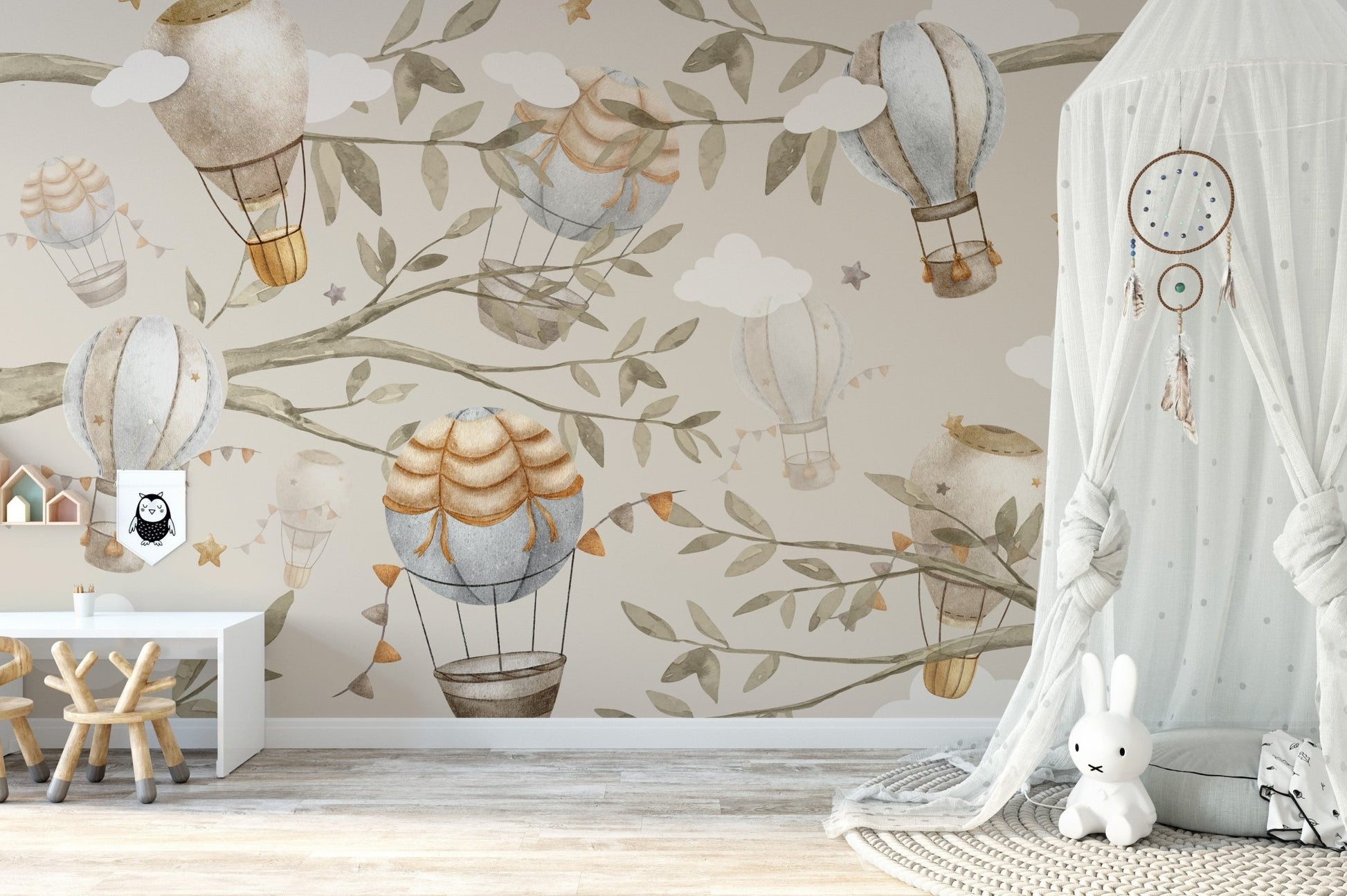 Watercolor kids wallpaper with floating hot air balloons, C150