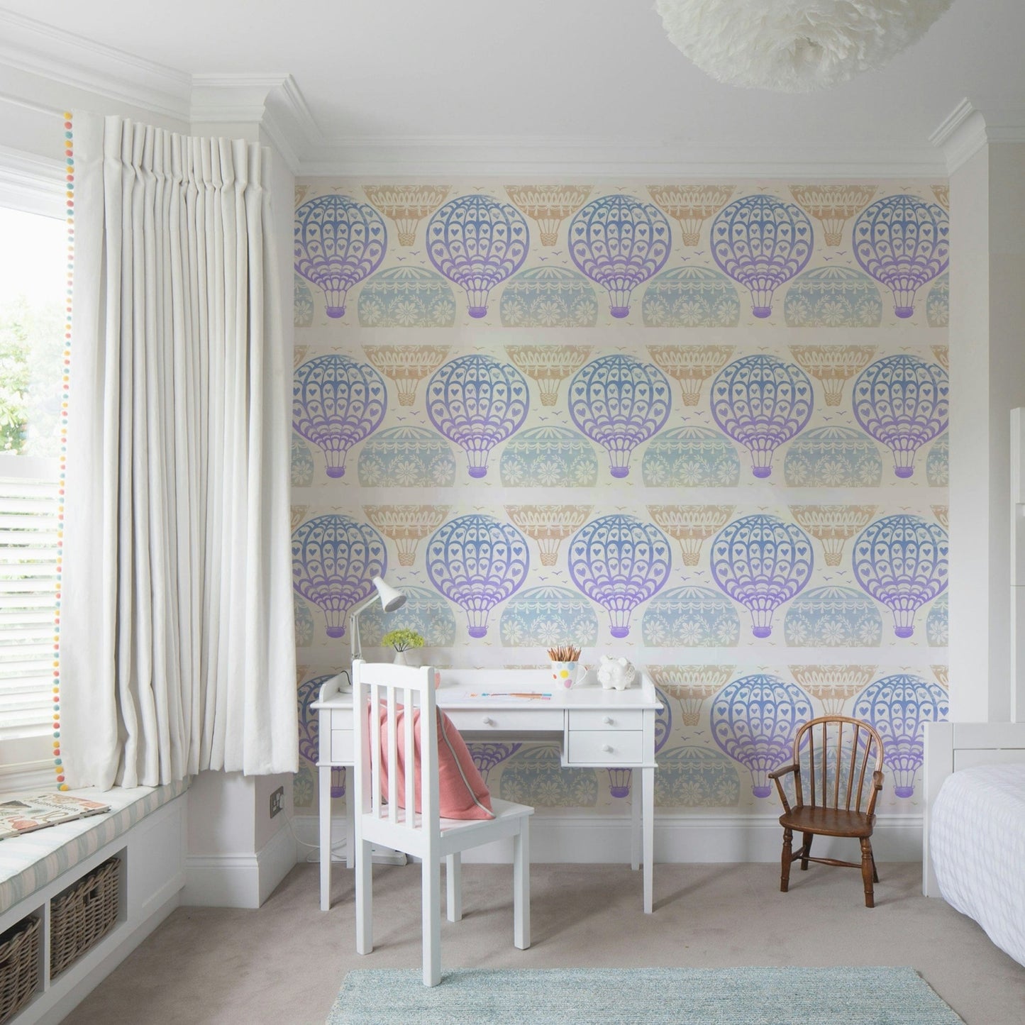 Cute hot air balloons in pastel tones wallpaper

