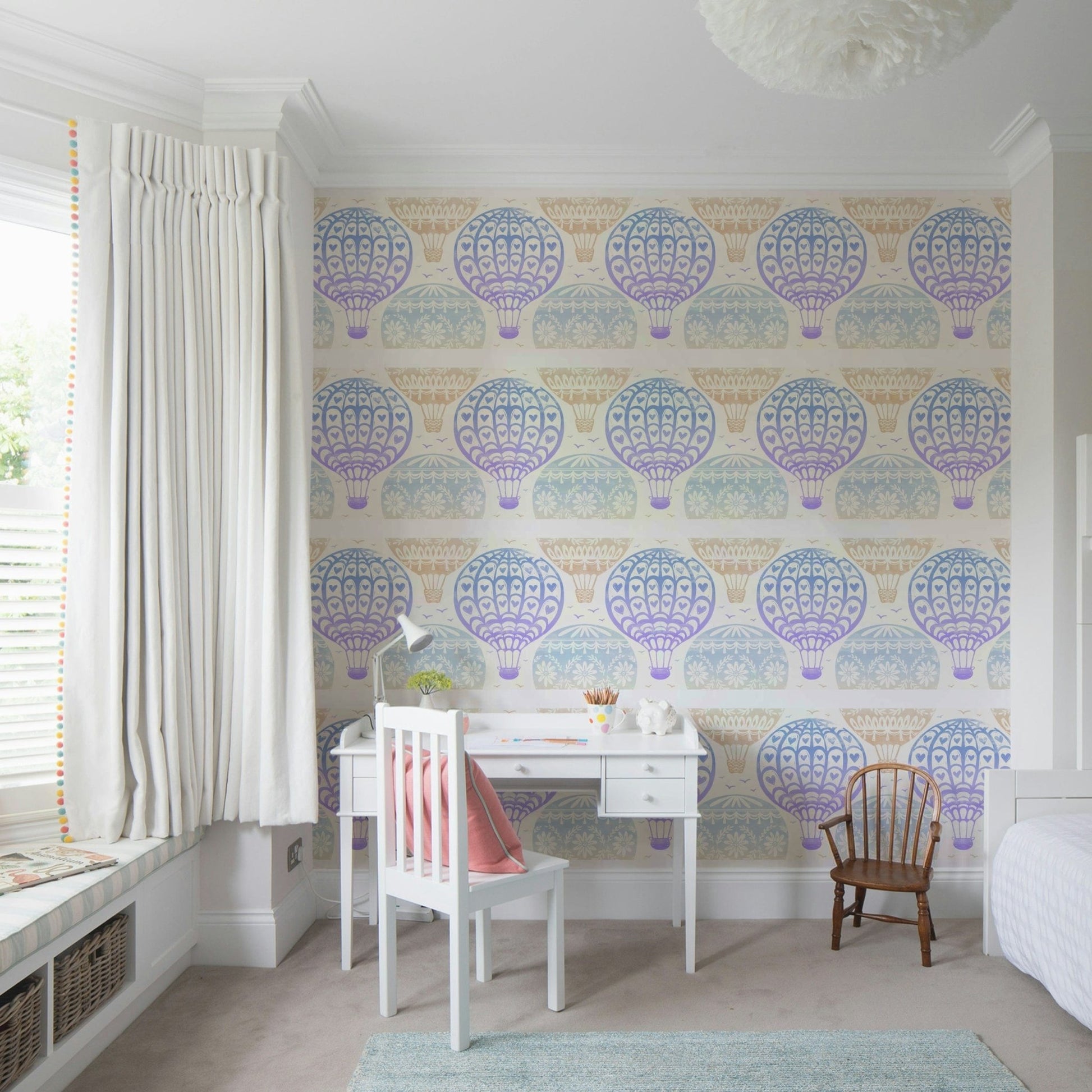 Cute hot air balloons in pastel tones wallpaper

