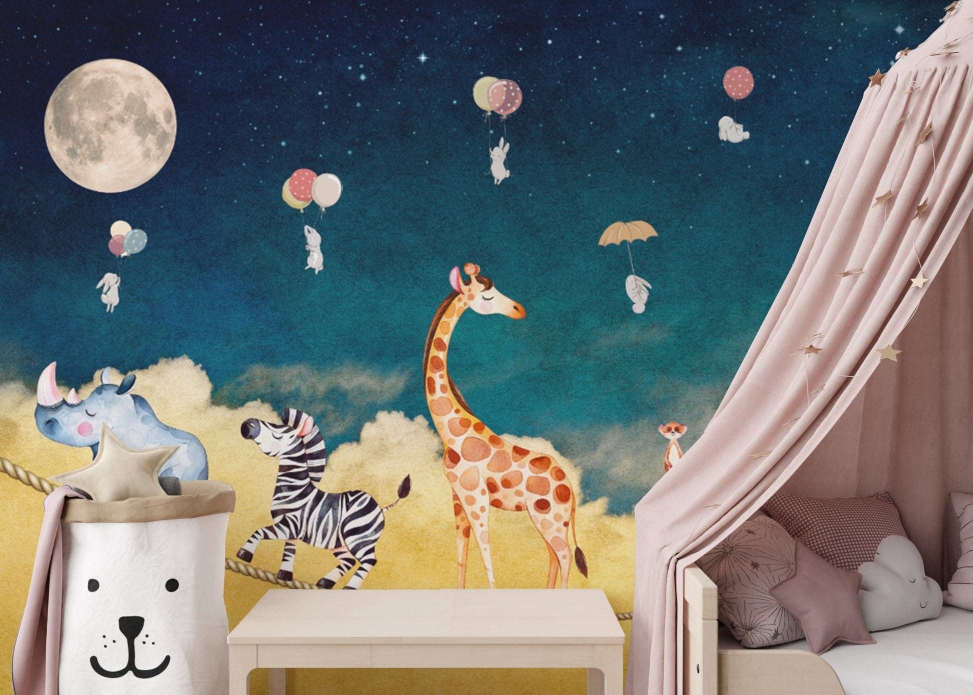 Cute safari animals on nursery wallpaper
 D248