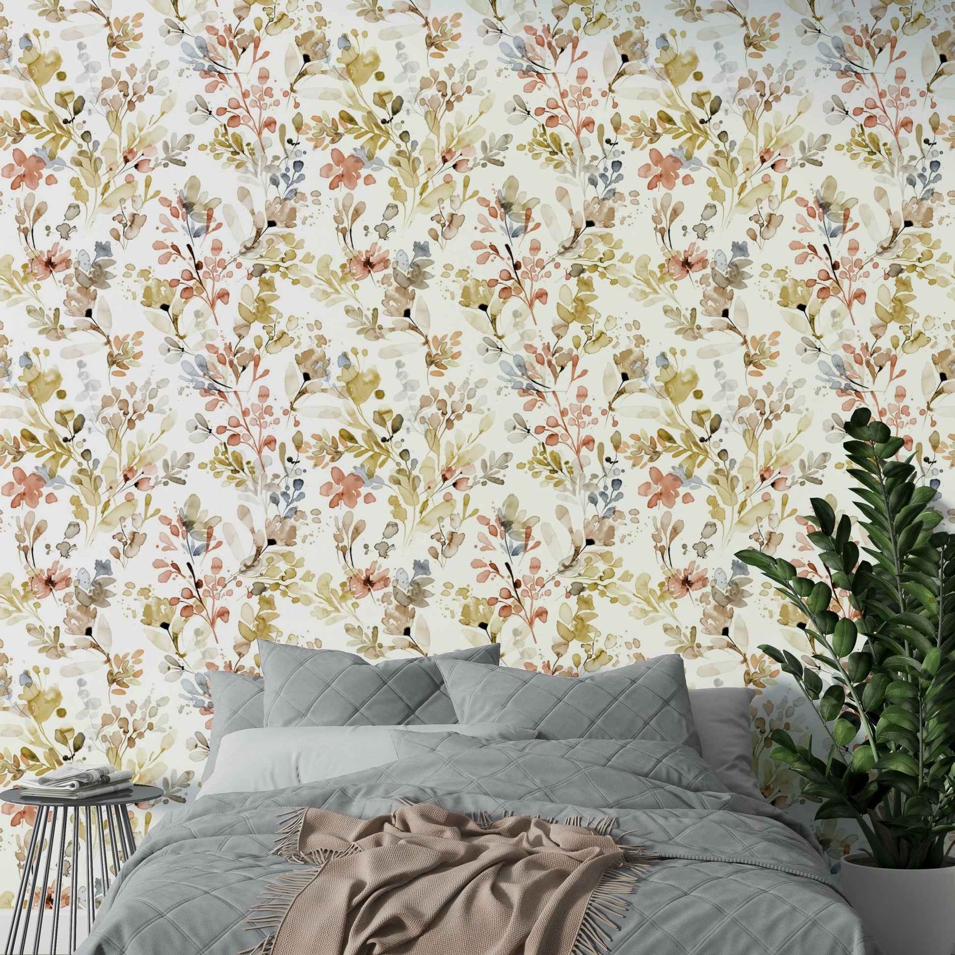 Gold Wild Nature Wallpaper Adds a Touch of Luxury

