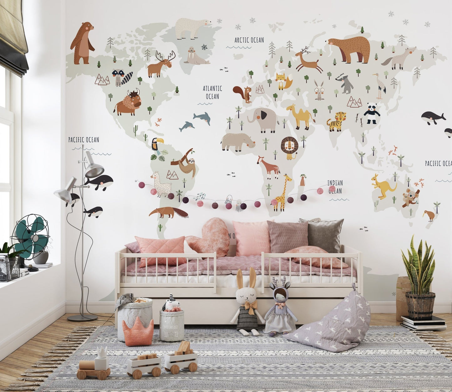 Animal map mural for kids’ learning adventure, MM05