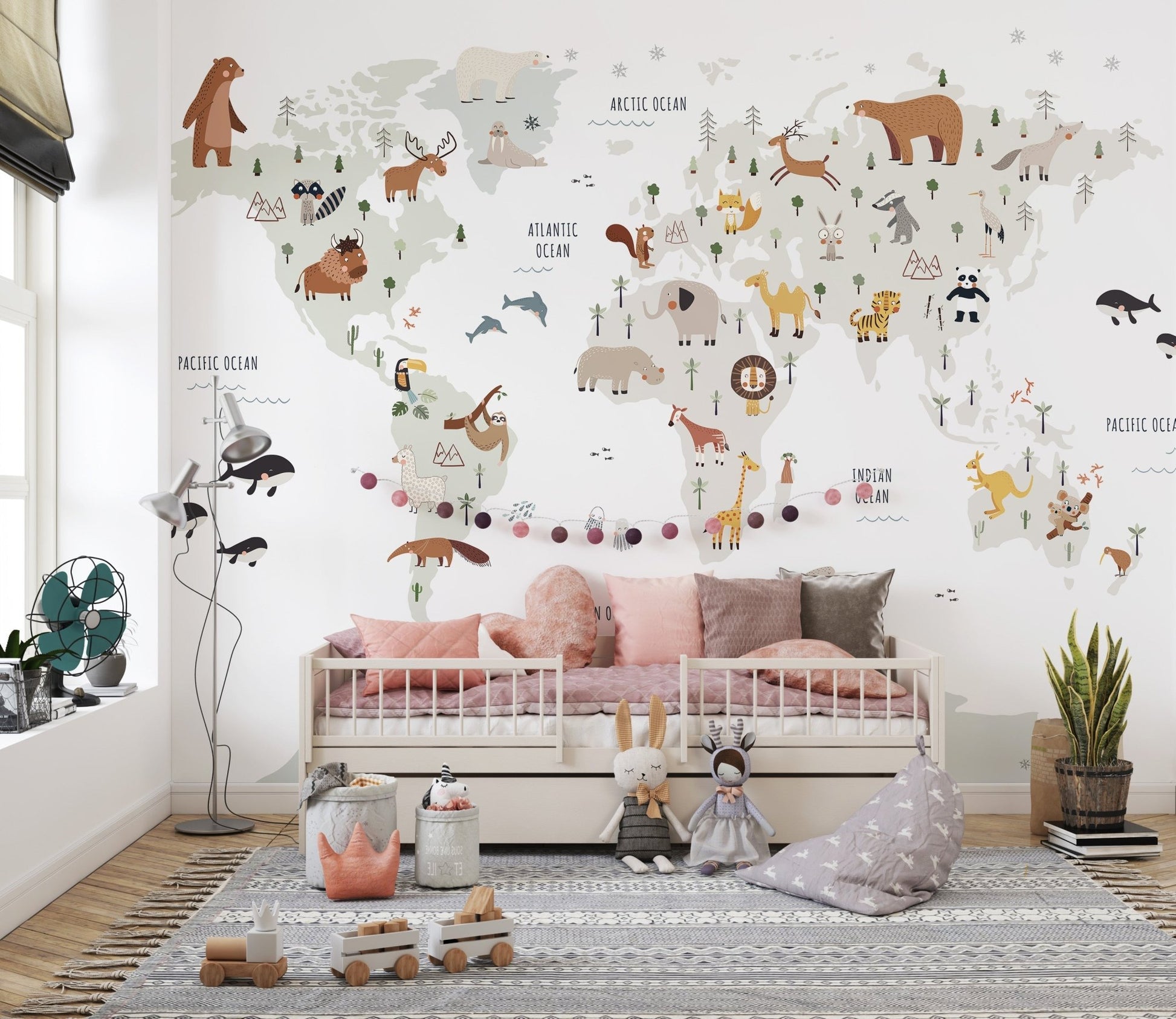 Animal map mural for kids’ learning adventure, MM05
